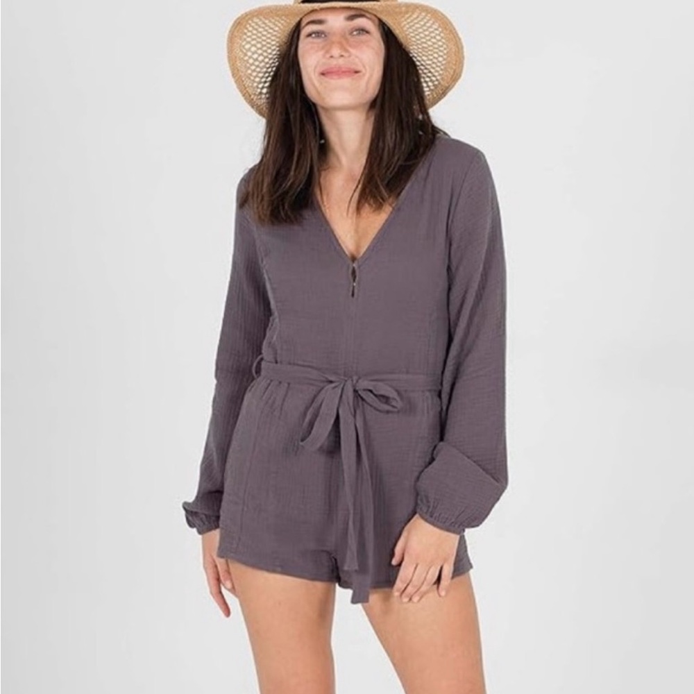 Hurley Naturals Cotton Gauze Romper. Size M. NWT.